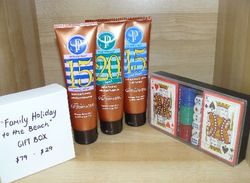 Get Brown Store Specials: Get Brown Gift Box: "Family Holiday to the Beach" (sml)
